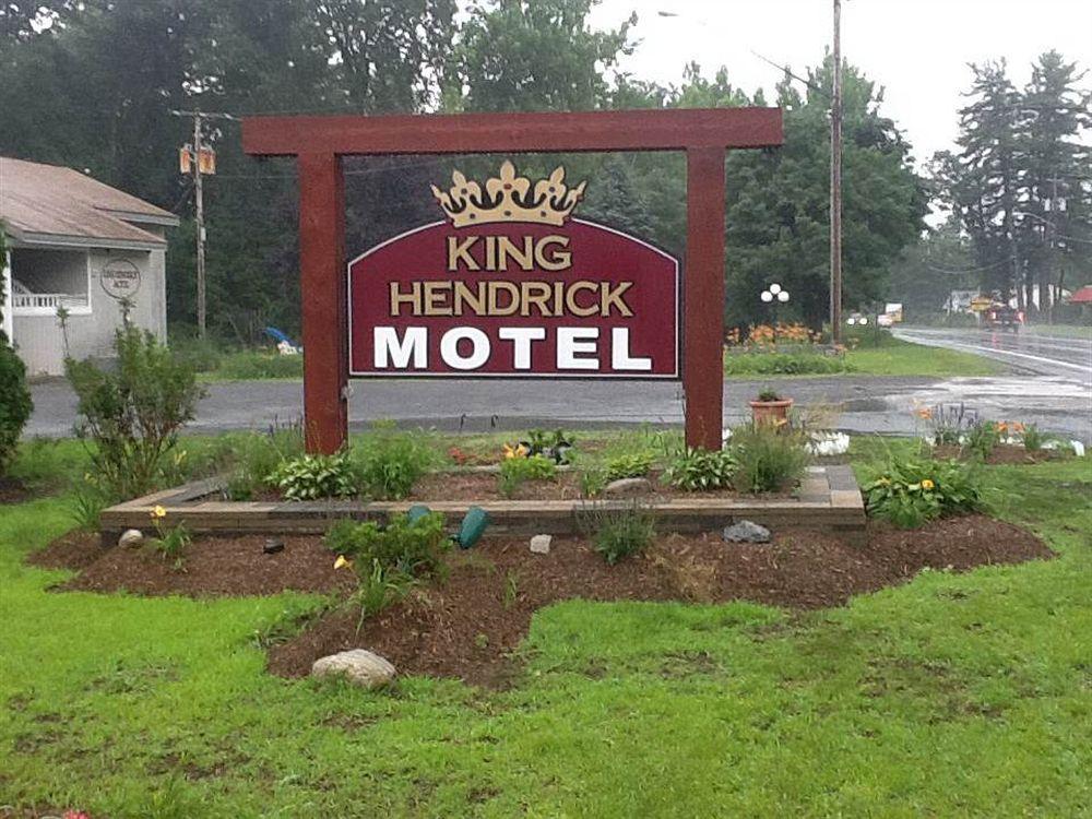 King Hendrick And Motel 2*