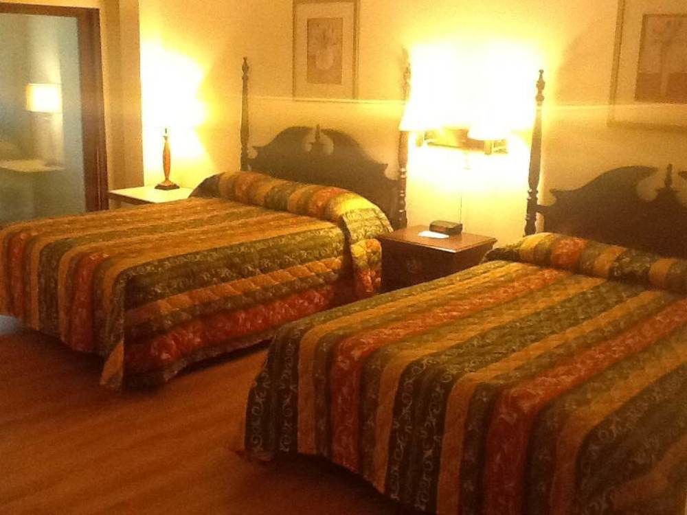 King Hendrick And Motel Lake George